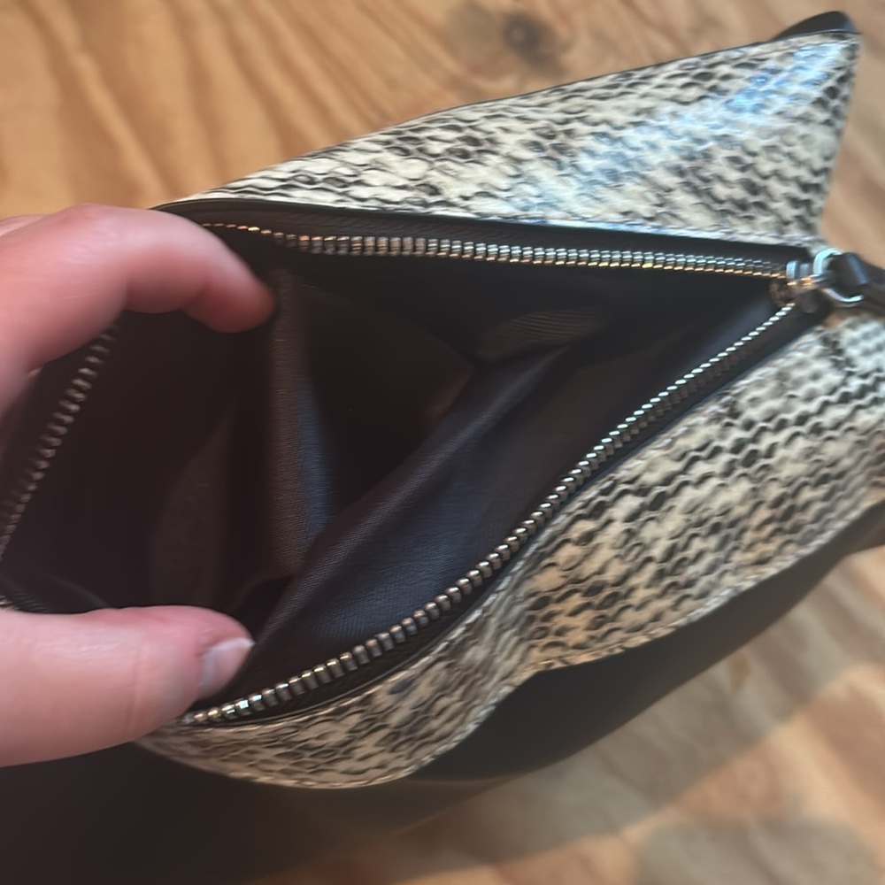Alfani shoulder bag. - Picture 6 of 6